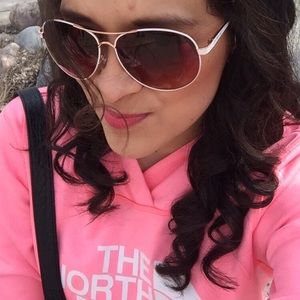 Meet your Posher, Diana